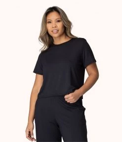 Wearlively Categories The All-Day Classic Tee: Jet Black