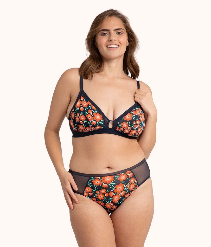 Wearlively The Busty Bralette - Print: Poppy Floral 3 Wearlively The Busty Bralette - Print: Poppy Floral