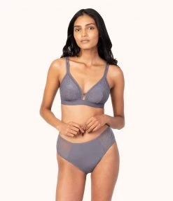 Wearlively Bras The Smooth Lace Bralette: Smoke