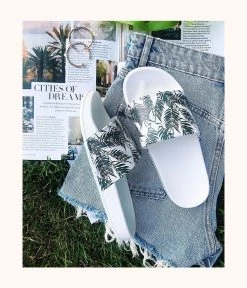 Wearlively The Palm Slides: White/Green Palm