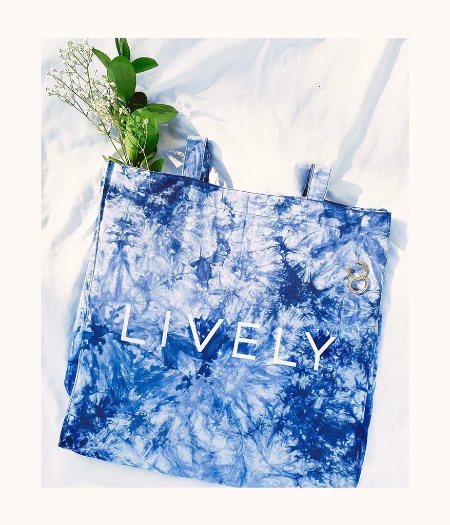Wearlively The Tie Dye Tote: Blue Tie Dye 3 Wearlively The Tie Dye Tote: Blue Tie Dye