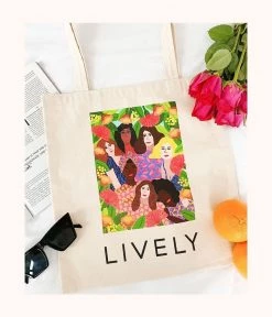 Wearlively Categories The Uniquely You Tote: Power Mural