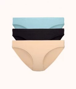 Wearlively The Seamless Bikini Bundle: Jet Black/Toasted Almond/Sky Blue