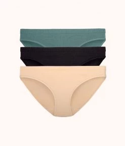 Wearlively The Seamless Bikini Bundle: Jet Black/Toasted Almond/Harbor Green