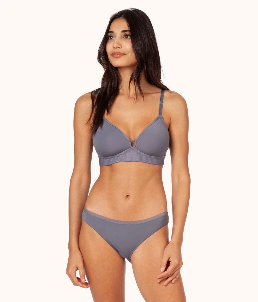 Wearlively The Spacer Bra Bundle: Jet Black/Smoke 4 Wearlively The Spacer Bra Bundle: Jet Black/Smoke