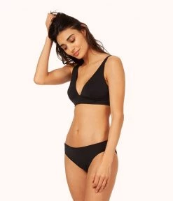 Wearlively The All-Day Plunge Bralette: Jet Black Bras