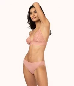 Wearlively Bras The Floral Lace Bralette: Shell Pink