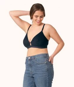 Wearlively The Floral Lace Busty Bralette: Night Sky