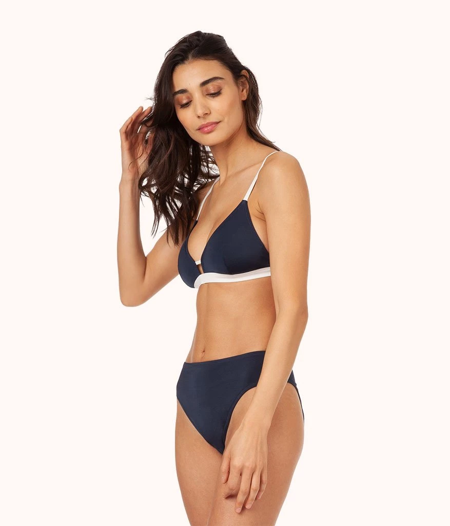 Wearlively The High Waist: Navy 4 Wearlively The High Waist: Navy