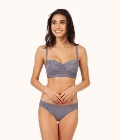 Wearlively The Lace Strapless: Smoke Bras