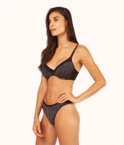 Wearlively The No Show Thong - Print: Painted Polka Categories