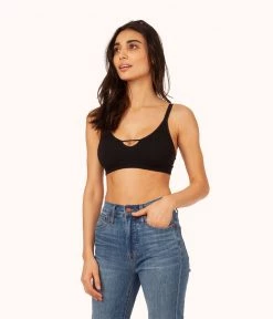 Wearlively The Skinny-Strap Seamless Bralette: Jet Black Bras