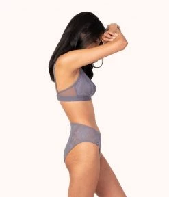 Wearlively Bras The Smooth Lace Bralette: Smoke