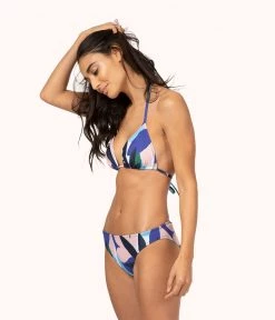 Wearlively The Triangle - Print: Retro Floral Categories