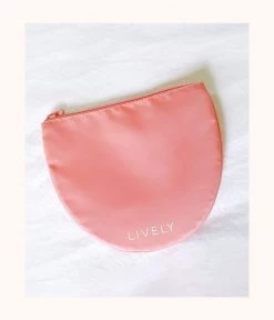 LIVELY The Crescent Zip Pouch: Pink Categories