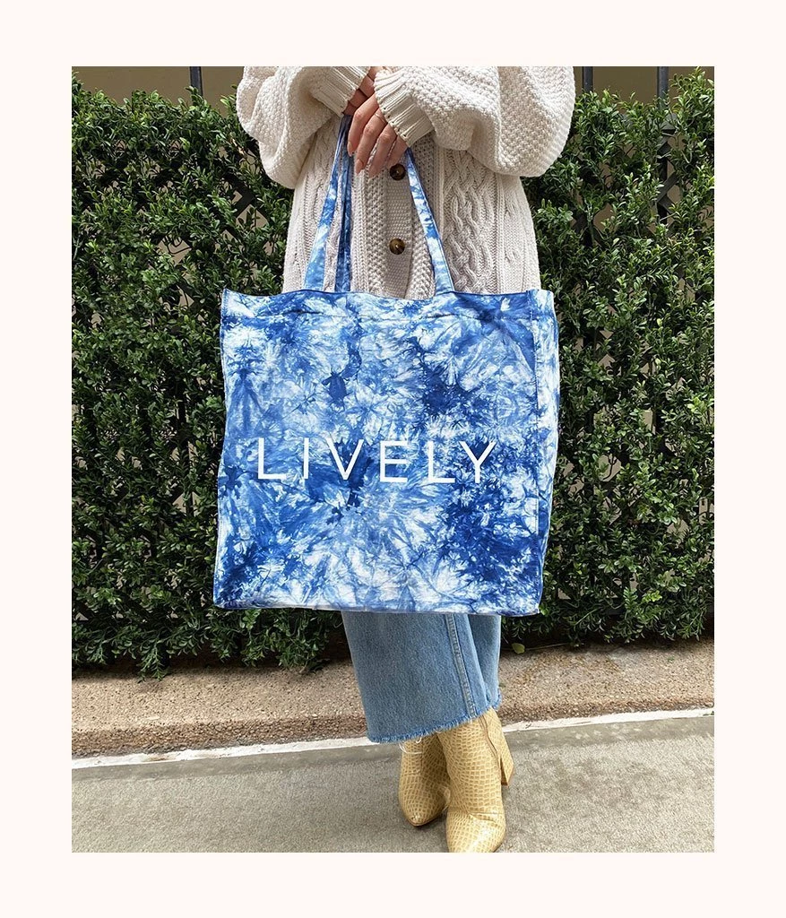 Wearlively The Tie Dye Tote: Blue Tie Dye 4 Wearlively The Tie Dye Tote: Blue Tie Dye