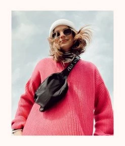 Wearlively The Crew Fanny Pack: Jet Black Categories