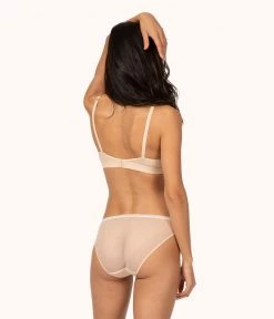 Wearlively The Deep V No-Wire Push-Up: Toasted Almond