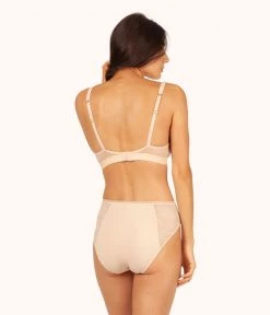 Wearlively The Smooth Lace Bralette: Toasted Almond Bras