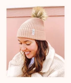 Wearlively The It-Girl Pom Beanie: Dusty Pink