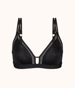 Wearlively The Smooth Lace Bralette: Jet Black Bras