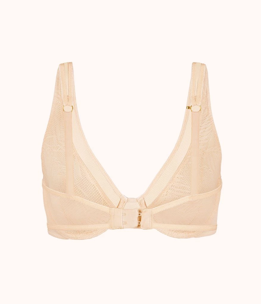 Wearlively Bras The Smooth Lace Plunge Bra: Toasted Almond