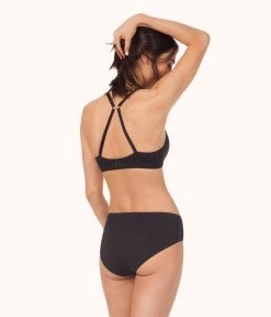 Wearlively The All-Day No-Wire Push-Up: Jet Black Bras