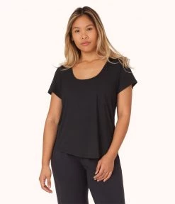 Wearlively Categories The All-Day Tee: Jet Black