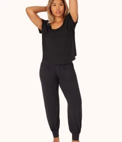 Wearlively Categories The All-Day Jogger: Jet Black