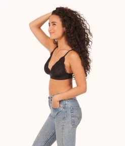 Wearlively The Long-Lined Lace Bralette: Jet Black