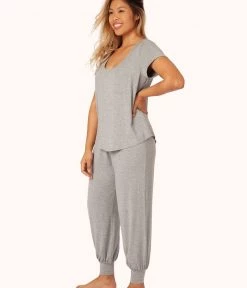 Wearlively Categories The All-Day Tee: Heather Gray