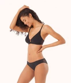 Wearlively The Mesh Trim Maternity Bralette: Jet Black