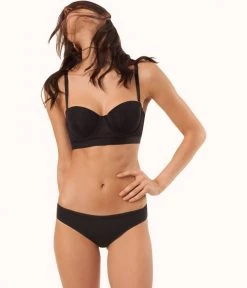 Wearlively The Smooth Strapless: Jet Black Bras 11 Wearlively The Smooth Strapless: Jet Black Bras