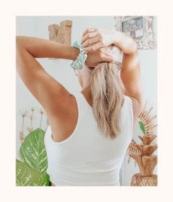 Wearlively The Retro Scrunchie